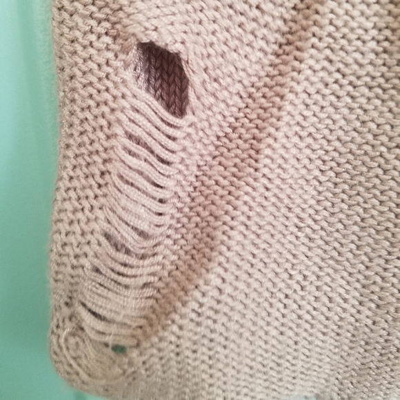 Sweater - Picture 6 of 6